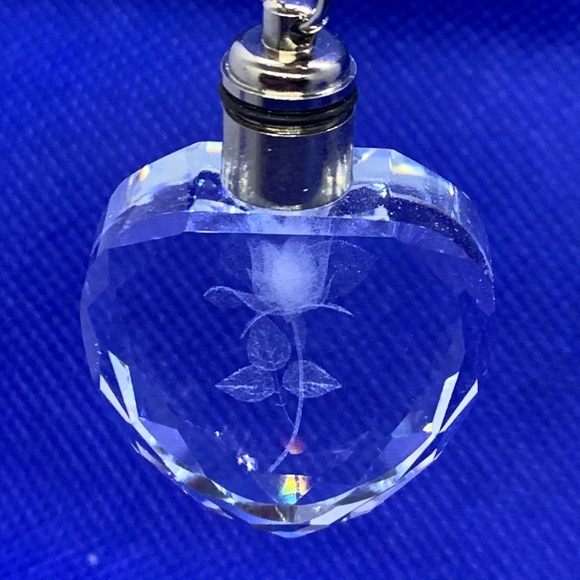 $5 add-on with purchase of bundles $35+  light up heart keychain - Picture 6 of 6